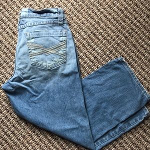 Aeropostale capris that are perfectly distressed